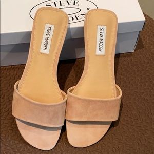 STEVE MADDEN GENUINE SUEDE BEV SANDAL BRAND NEW